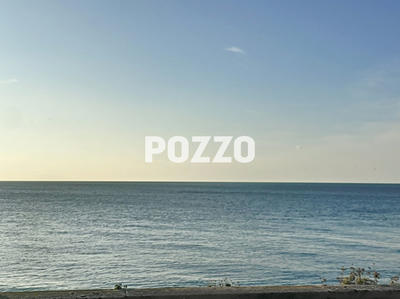 Maison - 239 m² - 9 pièces