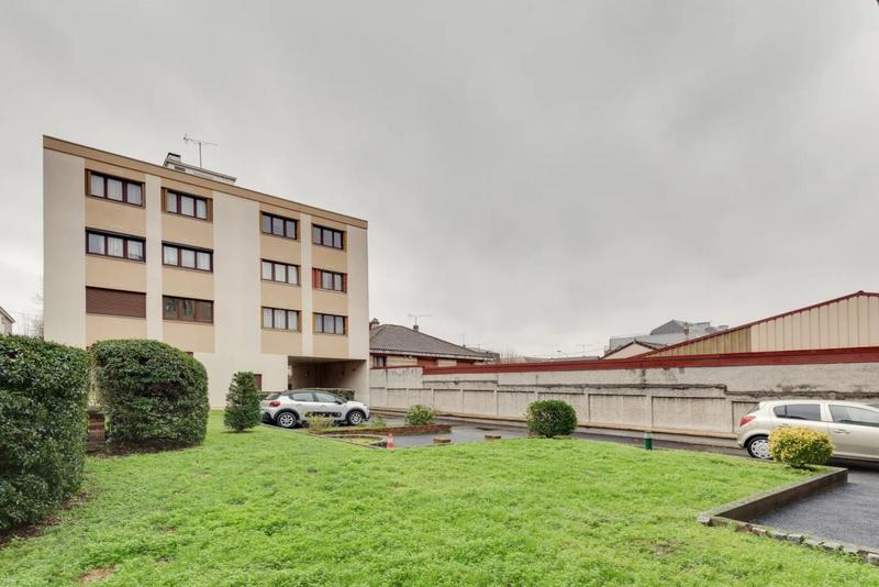 Studio - 28 m² - 1 pièce