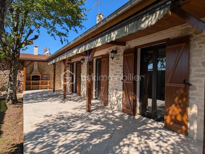 Maison - 180 m² - 7 pièces