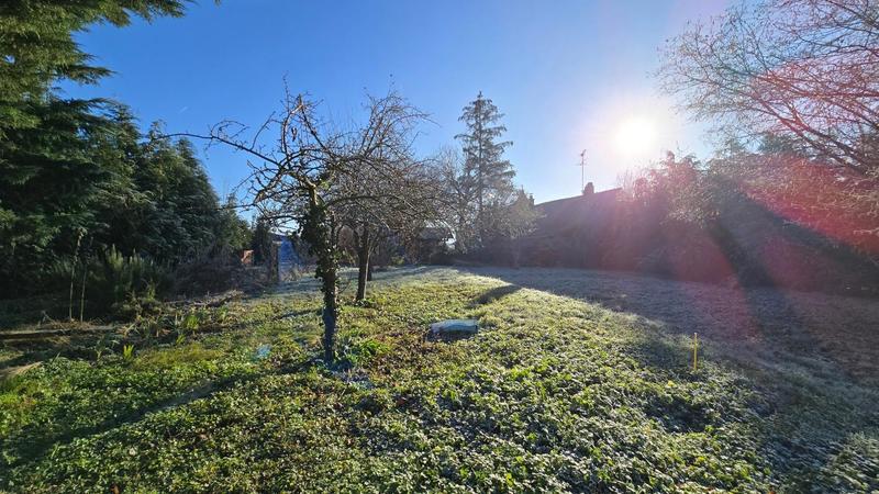 Terrain constructible - 683 m²