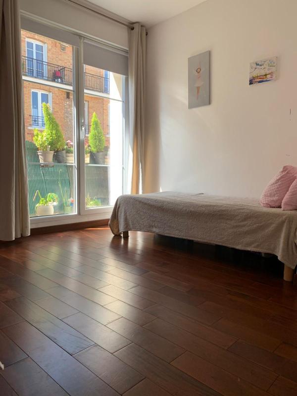 Appartement ancien - 82 m² - 4 pièces