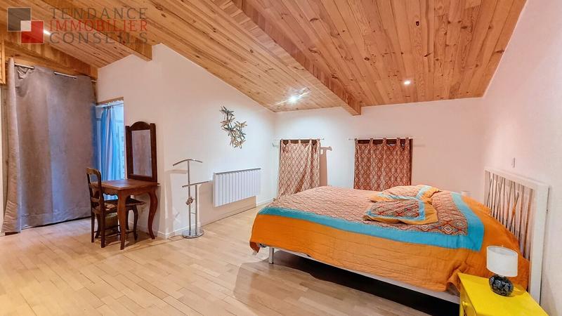 Propriété - 530 m² - 17 pièces