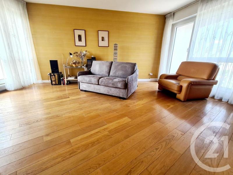 Appartement - 75 m² - 4 pièces