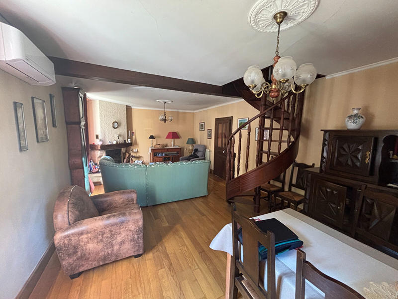 Maison - 101 m² - 4 pièces