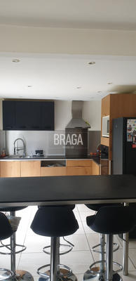 Immeuble - 140 m² - 6 pièces