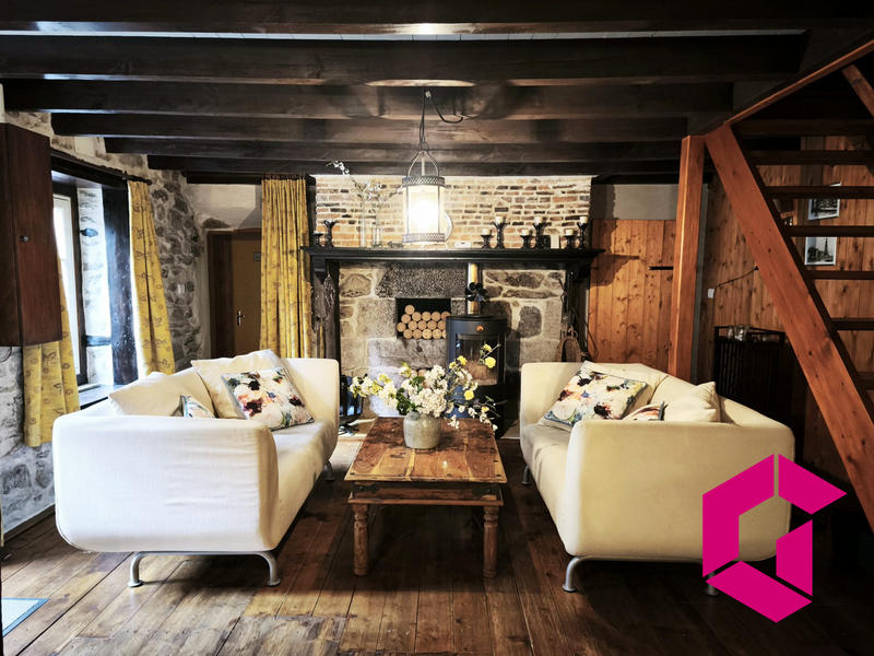 Maison - 283 m² - 15 pièces