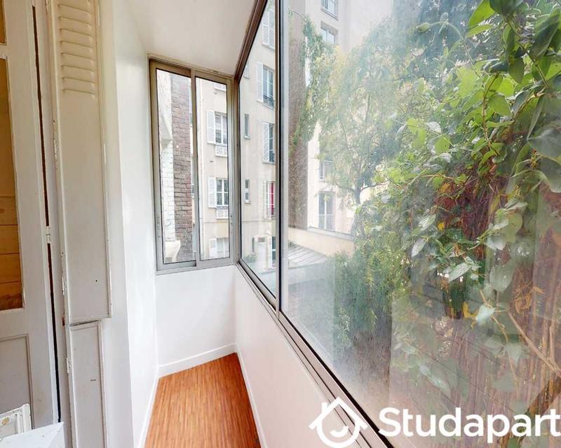 Chambre - 70 m² - 1 pièce