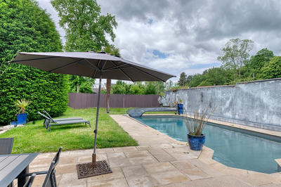 Maison - 250 m² - 7 pièces