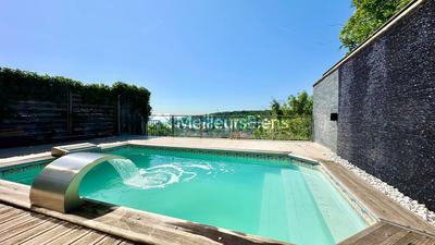 Maison - 180 m² - 6 pièces