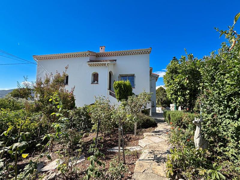 Villa - 193 m² - 5 pièces