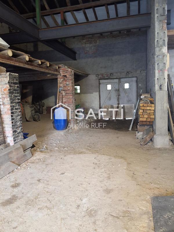 Maison - 850 m² - 1 pièce