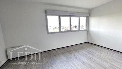 Studio - 20 m² - 2 pièces
