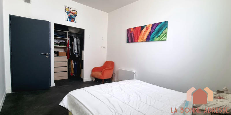 Loft - 205 m² - 5 pièces