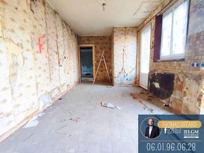 Maison - 99 m² - 5 pièces