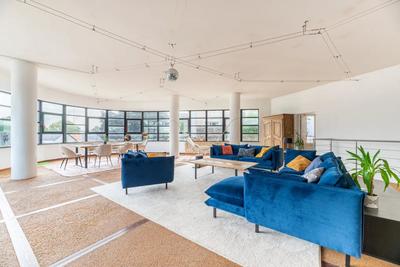 Appartement - 200 m² - 4 pièces