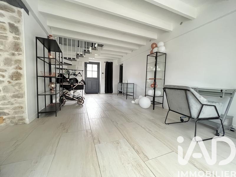 Maison - 230 m² - 8 pièces