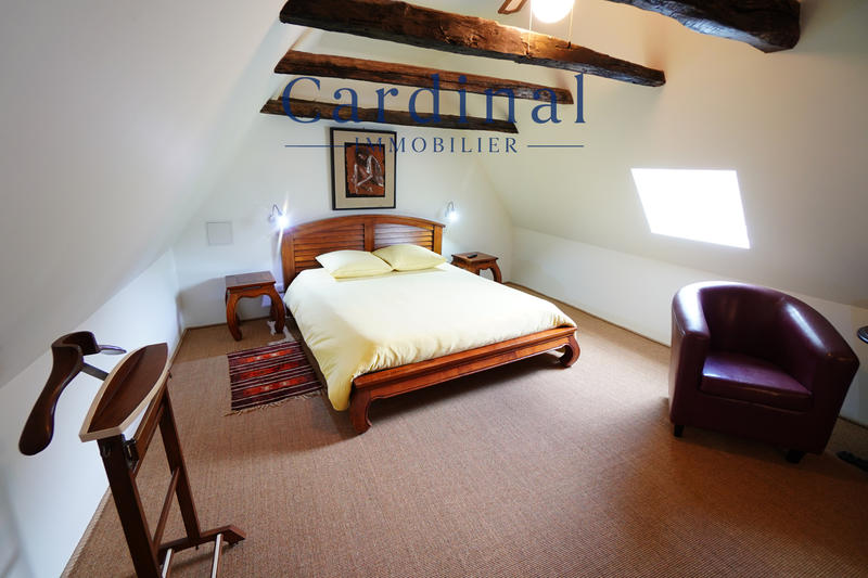 Maison - 450 m² - 11 pièces