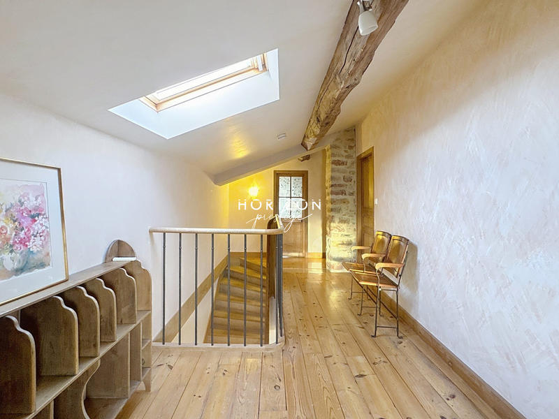 Maison ancienne - 205 m² - 8 pièces