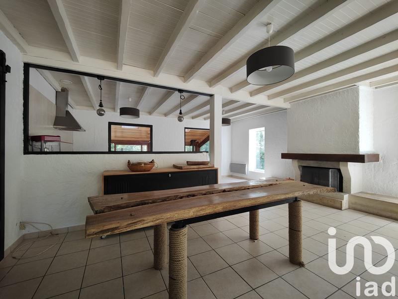 Maison - 215 m² - 8 pièces