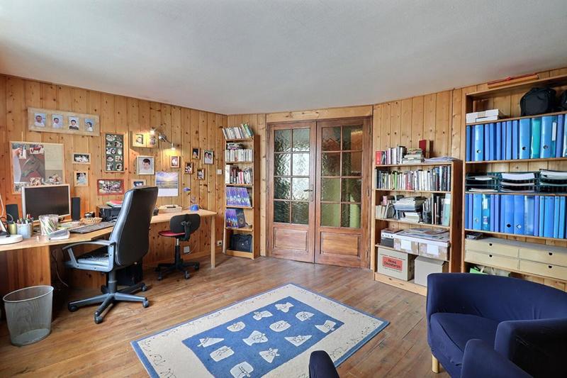 Maison - 210 m² - 7 pièces