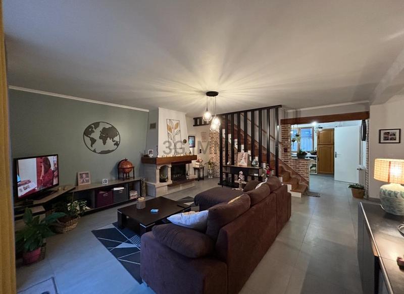 Maison - 210 m² - 6 pièces