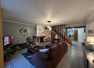 Maison - 210 m² - 6 pièces