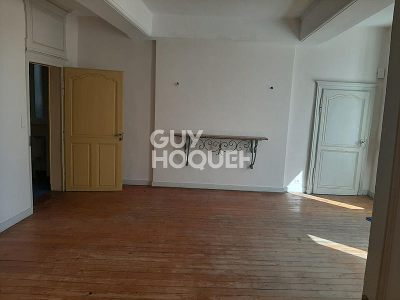 Immeuble - 220 m² - 9 pièces