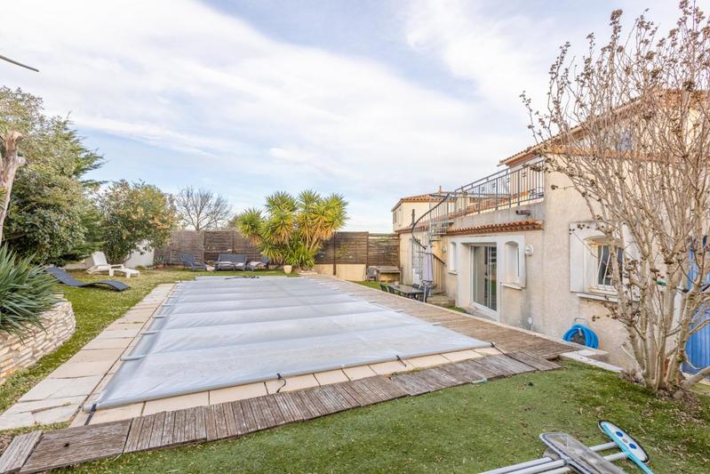 Maison ancienne - 195 m² - 5 pièces