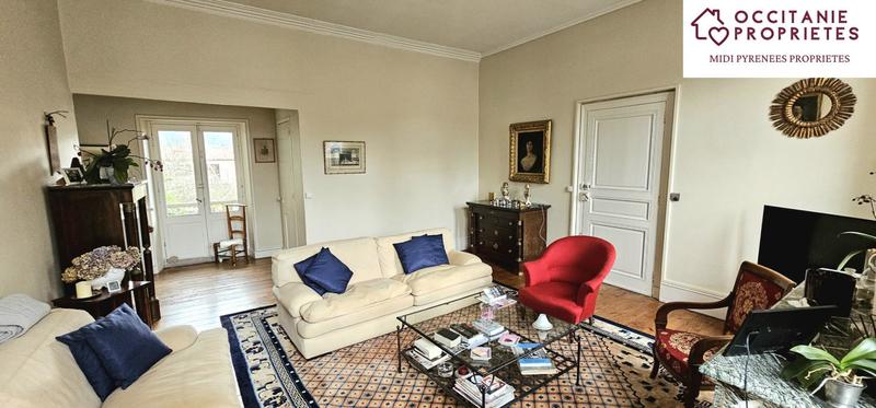 Maison de village - 242 m² - 10 pièces