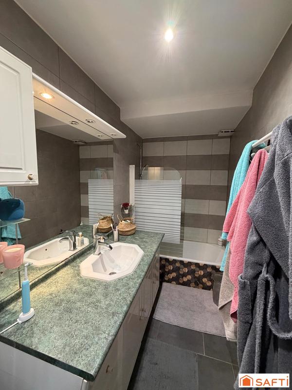 Appartement - 123 m² - 5 pièces