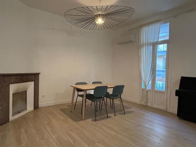 Appartement - 80 m² - 3 pièces