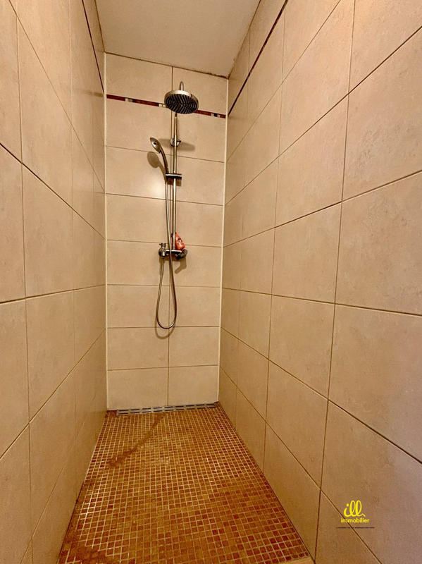 Maison - 179 m² - 7 pièces