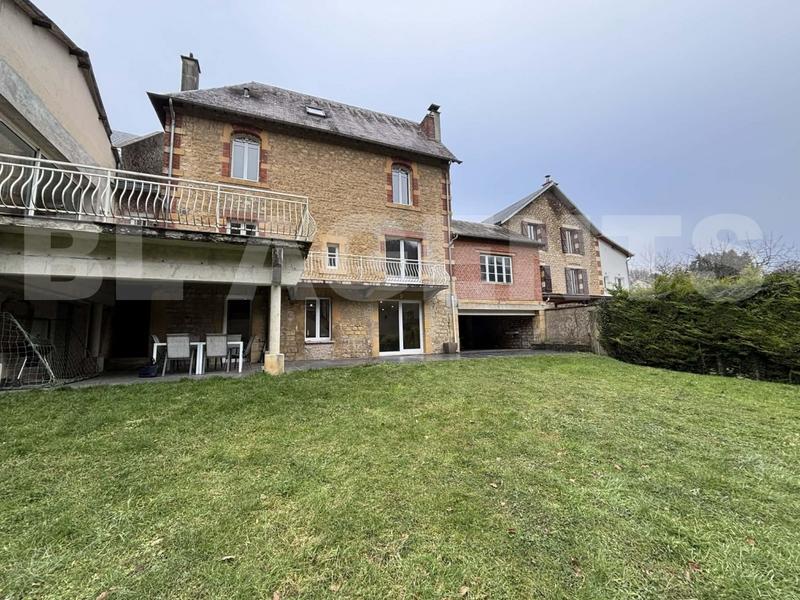 Maison bourgeoise - 228 m² - 8 pièces