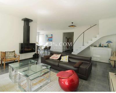 Maison - 168 m² - 7 pièces