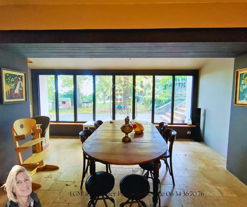 Maison - 270 m² - 8 pièces