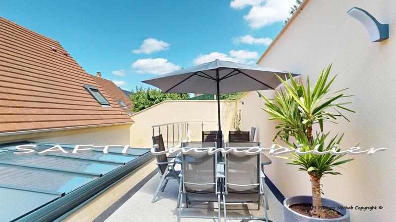 Maison - 164 m² - 8 pièces