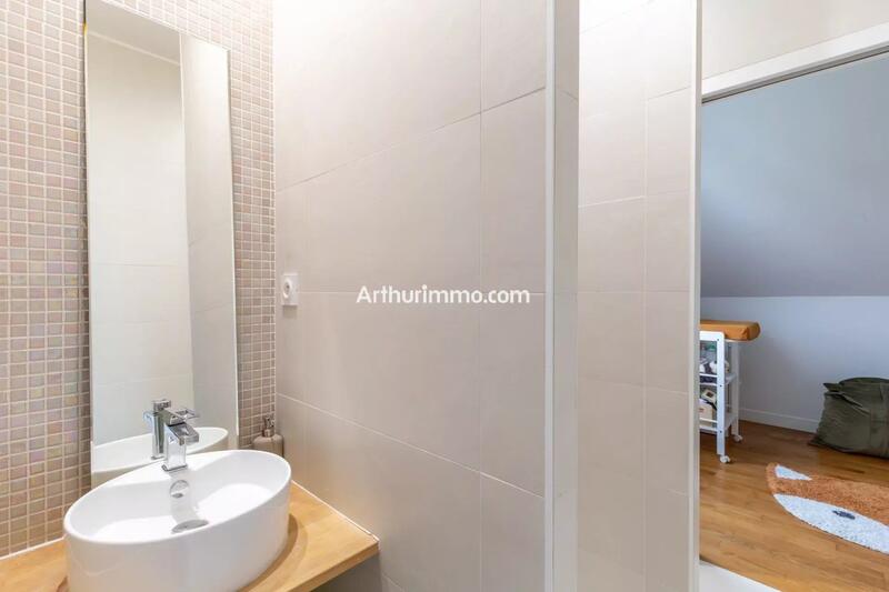 Maison - 190 m² - 7 pièces