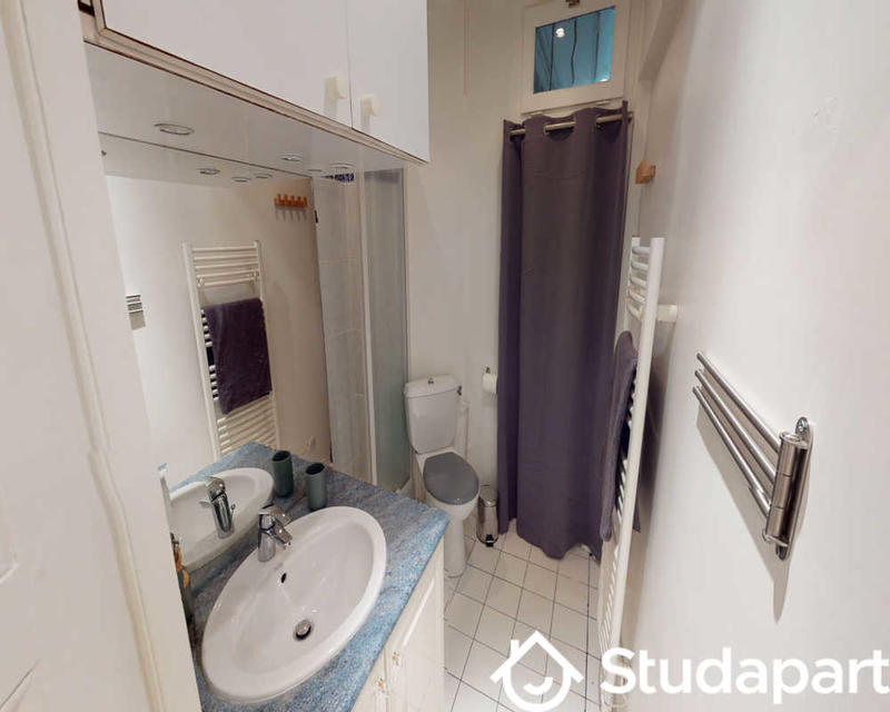 Chambre - 120 m² - 1 pièce