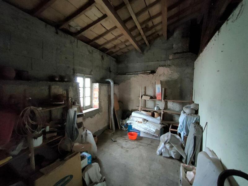 Maison - 266 m² - 13 pièces