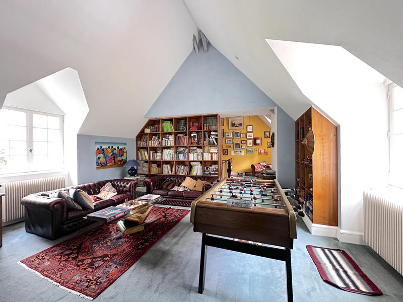 Château - 430 m² - 12 pièces