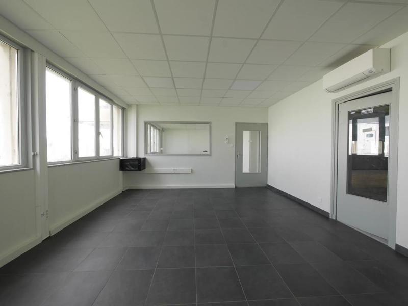 Entrepôt - 490 m² - 3 pièces