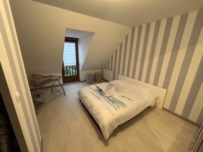 Maison - 180 m² - 7 pièces