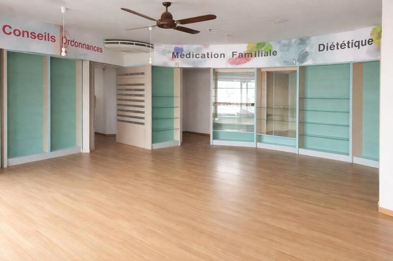 Local commercial - 100 m² - 2 pièces