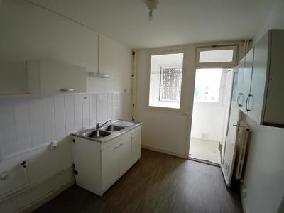Appartement - 93 m² - 5 pièces