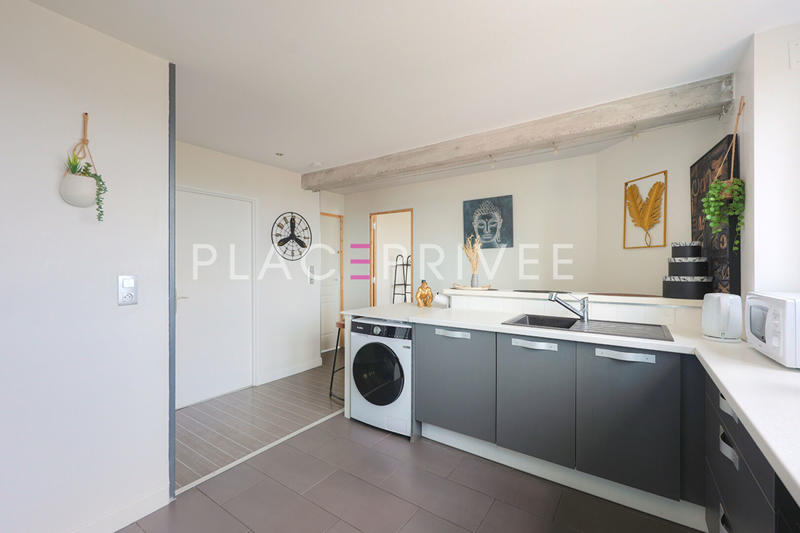 Appartement - 94 m² - 5 pièces