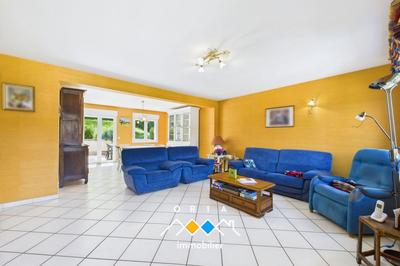 Maison - 180 m² - 9 pièces