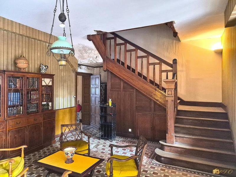 Maison de maîtres - 330 m² - 14 pièces