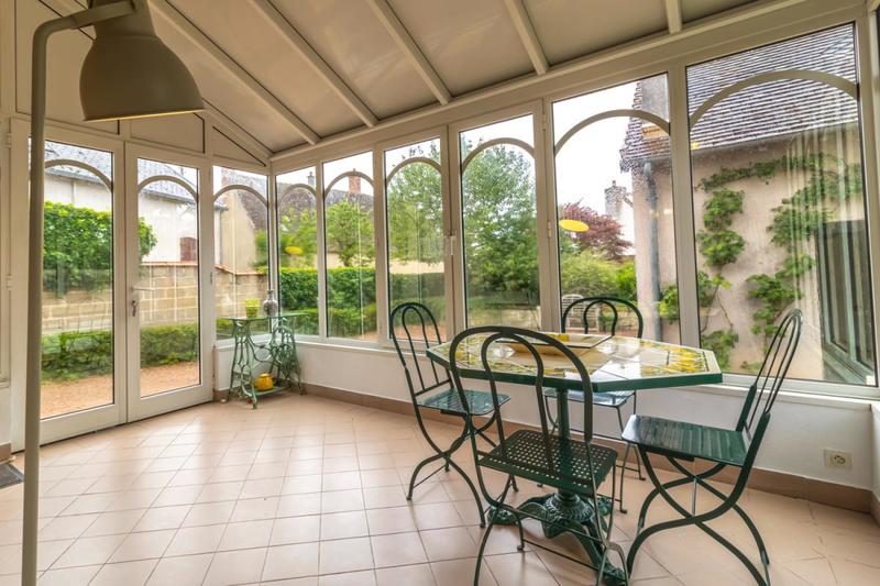 Maison - 233 m² - 9 pièces