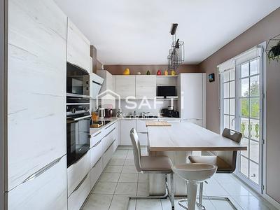 Maison - 127 m² - 6 pièces