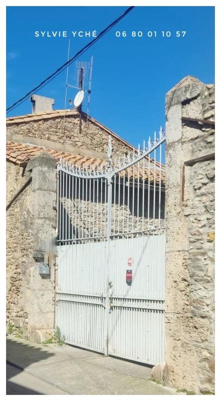 Maison - 530 m² - 5 pièces